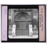 La Basilique de Saint-Denis. Le portail central.