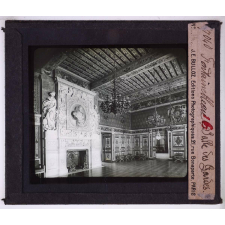 Le Château de Fontainebleau. Salle des gardes.