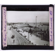La Marine. III - Les ports de commerce. Le Havre : Entrée du port.