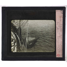 Les Câbles de télégraphie sous-marine. La bouée au moment de son lancement.