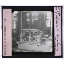 Une Visite au Conservatoire des Arts et Métiers. Modèle de machine marine.