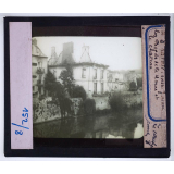 La Bataille de la Marne. Le théâtre des combats de 1915. La Ferté-sous-Jouarre. Les bords de la Marne et le château.