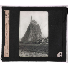 Volcans, tremblement de terre. Le Puy. Le rocher d'aiguilles.