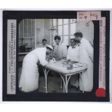 Un Hôpital moderne. Hôpital Pasteur (Services annexes). Sérothérapie. Laboratoire d'anatomie pathologique.