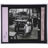 L'Imprimerie des origines à 1900. Machine à fondre les caractères.