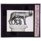 Les Dieux romains. Louve allaitant Romulus et Rémus.
