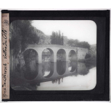 Charente-Quercy, Périgord. Pont de Cabrerets. Vallée du Celé.