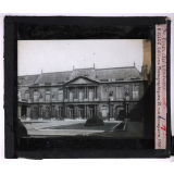L'Architecture au XVIIIe siècle en France. Cour des Archives.