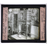 Le Mobilier en France du Moyen-Age au XIXè siècle. Cabinet de marqueterie de Boulle. Louvre.
