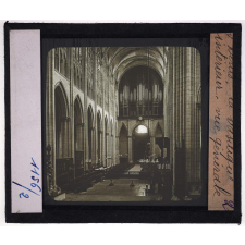 Les Environs de Paris. St Denis, la Basilique, intérieur, vue générale.
