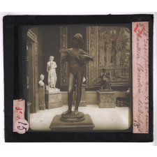 La Sculpture française au XIXe siècle. Chanteur florentin de Dubois.