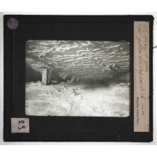 Eau d'infiltration érosions. Arcy s/ Cure. Les grottes. Les vagues de la mer. 