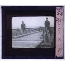 Le Génie en campagne. Pont-route terminé.