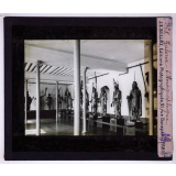 Visite aux Invalides. Galerie Ethnographique.
