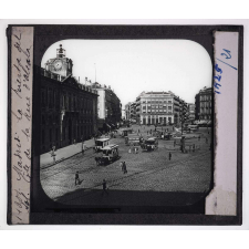 Espagne, ses Castilles. Madrid. La Puerta del Sol. Côté de la Rue d'Alcala.