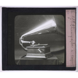 Le Phonographe et le téléphone. Phonographe à disque.