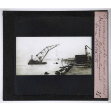 La Mécanique et les travaux publics. Travaux hydrauliques, grue flottante.