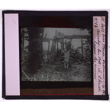 Oise, Meuse, Seine-et-Marne et Ardennes en 1918. Couchy-les-Pots, le Christ dans les ruines.
