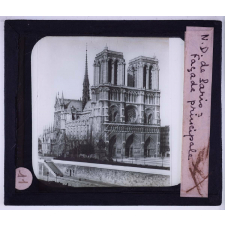 Histoire de Paris. I. Paris depuis la période gallo-romaine jusqu'à la fin du XIVè siècle. N.D. de Paris : Façade principale.