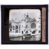 La Rue des nations et la berge de la rive gauche de la Seine à l'exposition universelle de 1900. Navigation et commerce.