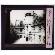 Le Musée de Cluny. Cour d'honneur.
