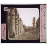 Civilisation égyptienne, le temple. Louqsor. Colonnes papyriformes.