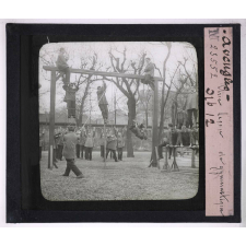 Protection et éducation des aveugles. Une leçon de gymnastique.