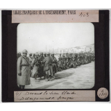 Salonique. Devant la tour blanche. Débarquement de français.
