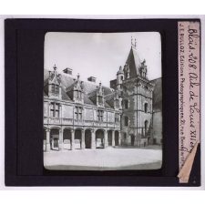 Les Châteaux historiques français. Blois. Aile de Louis XII.
