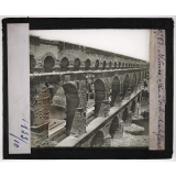 Sud-Est. Nîmes. Le Pont du Gard.