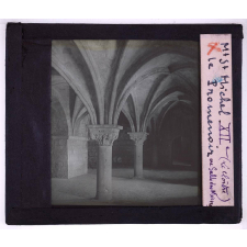 Le Mont-Saint-Michel. XIIe Le cloître. Le Promenoir ou Salle des Moines.
