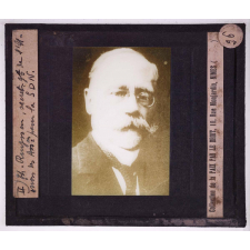 De la guerre à la paix par le droit. II - La société des nations et son oeuvre. Th. Ruyssen, secrétaire gal de l'Union des associations pour la S.D.N.