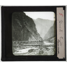 Le Caucase. Darial : Ponts.