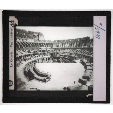 Rome. Le Colysée. Vue intérieure.
