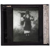 Les Iles égéennes. Paysanne grecque (Eubée) en costume de fête.