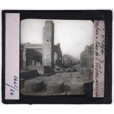 L'Italie. Pompéi, Rue de l'Abondance.