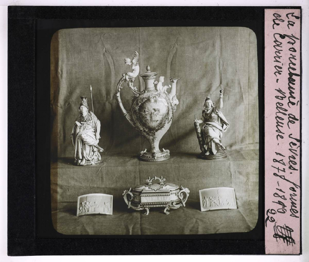 La Manufacture de porcelaine de Sèvres. Formes de Carrier-Belleuse 1878-1890.
