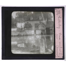 Les Régions de craie du nord de la France (Amiénois) (géographie physique et humaine). Cottenchy. Vieux moulin à eau (Somme).