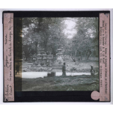 Les Grands temples de l'Extrême-Orient. Japon. Nara. Le parc autour du temple de Kasuga no-Miya.