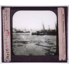 Expédition Andrée. Virgo Bay. Les 2 navires dans les glaces.