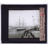 La Marine. III - Les ports de commerce. Le Havre. Panorama de la ville et sortie d'un trois mâts.