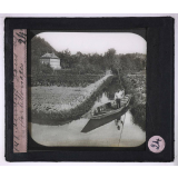 Les Régions de craie du nord de la France (Amiénois) (géographie physique et humaine). Amiens. Dans les hortillonages.