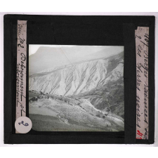 Déboisement et reboisement, sociétés scolaires pastorales forestières. Berges ravinées dans les terres noires.