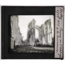 Poitou, Saintonge, Angoumois, Vienne, Deux-Sèvres, Vendée, Charente, Charente-inférieure. Ruines de l'Abbaye de la Couronne.