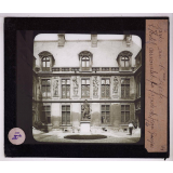 Paris au XVI. L'Hôtel carnavalet, la façade de Jean Goujon.