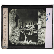 Le Tremblement de Terre de Messine (28 décembre 1908). Chambre d'un prêtre.