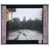 Les Grands temples de l'Extrême-Orient. Ang-Kor-Vat. Entrée de la seconde enceinte.