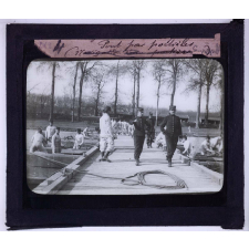Le Génie en campagne. Pont par portières.