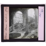 Villes martyres. Arras. Le cloître.
