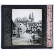 La Cathédrale de Chartres. La rue du Bourg.